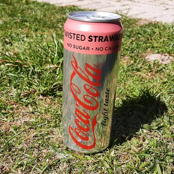 Coca-Cola Light Twisted Strawberry    